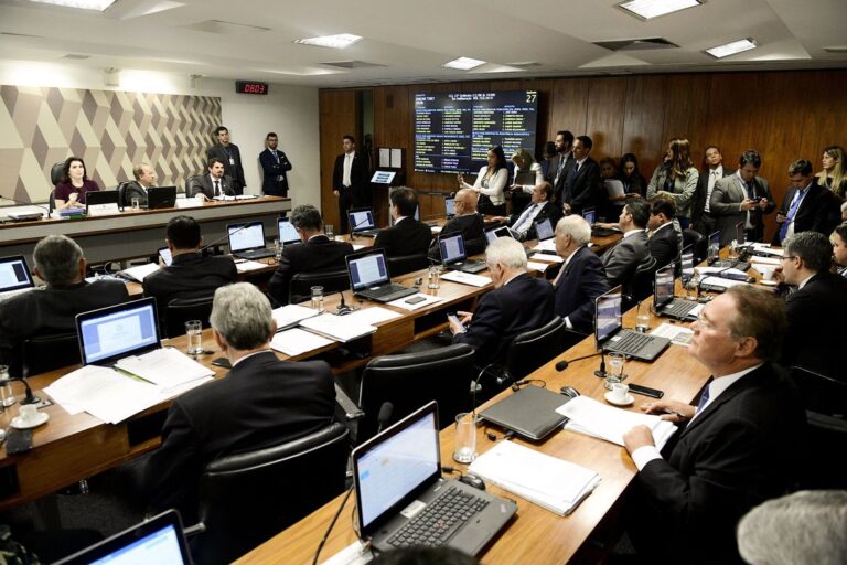 Reunião da Comissão de Constituição, Justiça e Cidadania (CCJ) do Senado (Foto: Pedro França/Agência Senado)