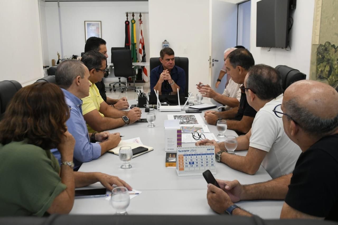 Prefeito em exercício reúne secretários para alinhar provesso de construção do novo Mercado Central de João Pessoa