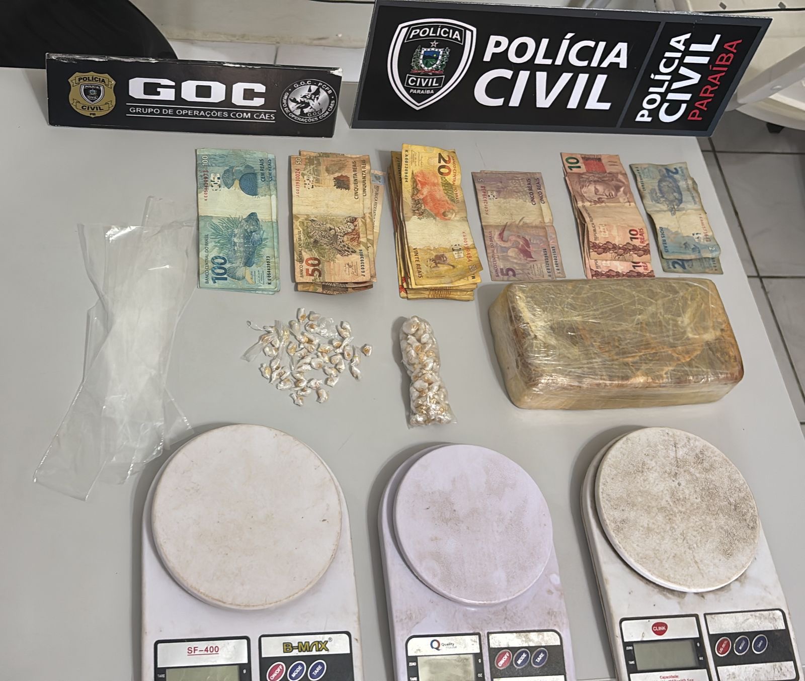 OPERAÇÃO PAREDE DE CONTENÇÃO: Polícia Civil cumpre mandados e prende dois suspeitos de tráfico de drogas em Coremas