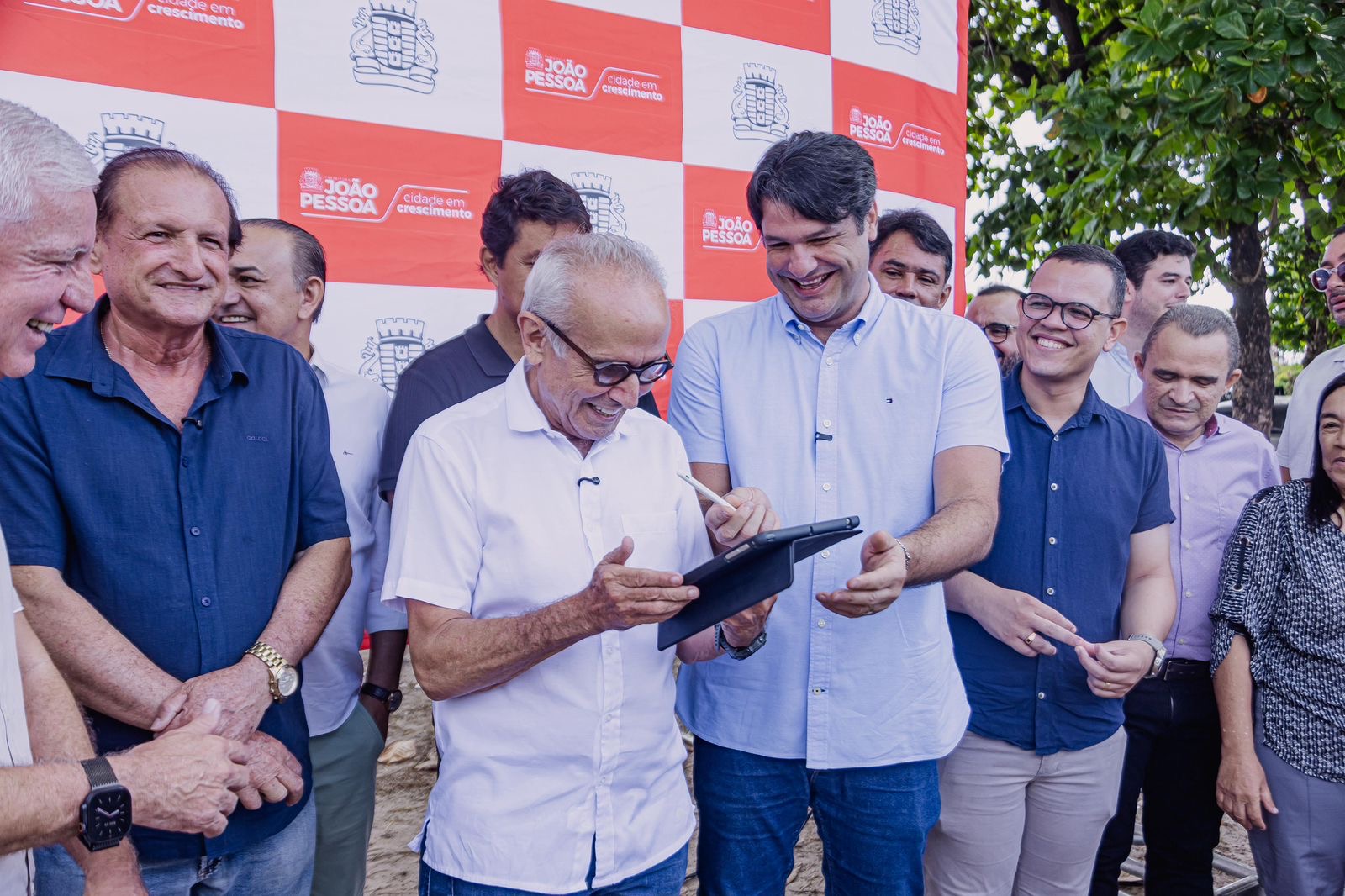 Cícero Lucena dá início a segunda etapa da requalificação da Avenida Hilton Souto Maior, com alargamento de vias, iluminação em LED e acessibilidade