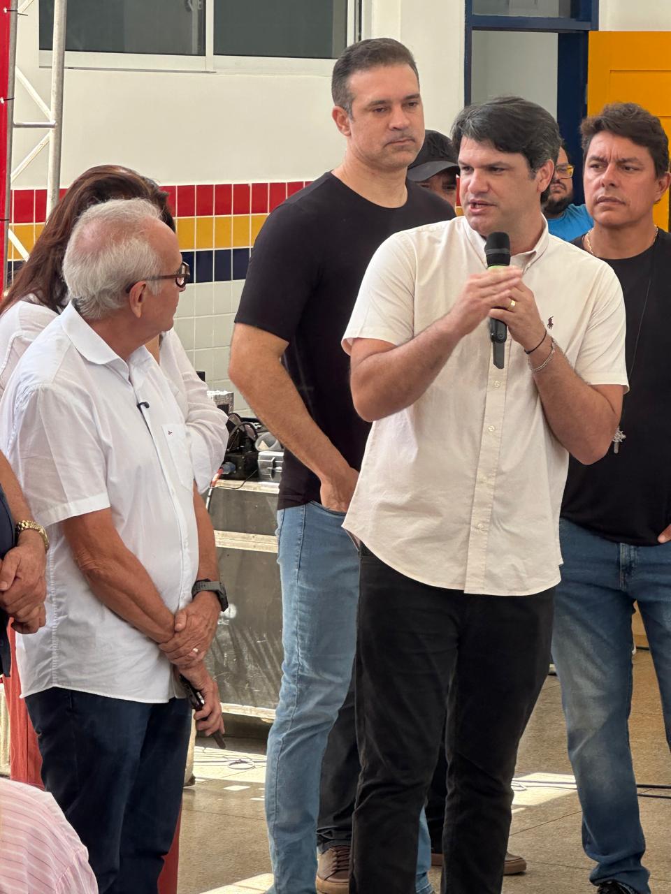 Pastor com milhares de fiéis se afilia ao partido MDB