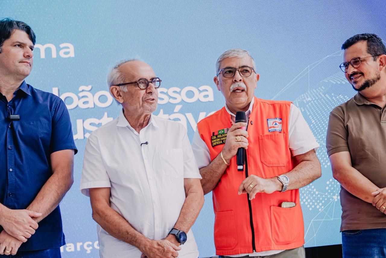 ‘João Pessoa Alerta’Cícero Lucena apresenta plataforma de monitoramento, amplia estrutura da Defesa Civil e entrega equipamentos para a Comunicação e TV Cidade