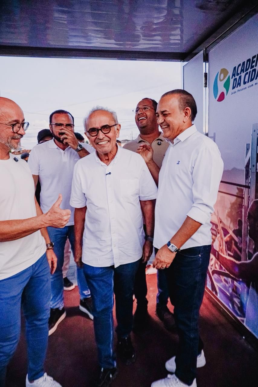 Cícero Lucena entrega, no Colinas do Sul, 2ª unidade da Academia da Cidade, e amplia espaços públicos para atividades físicas