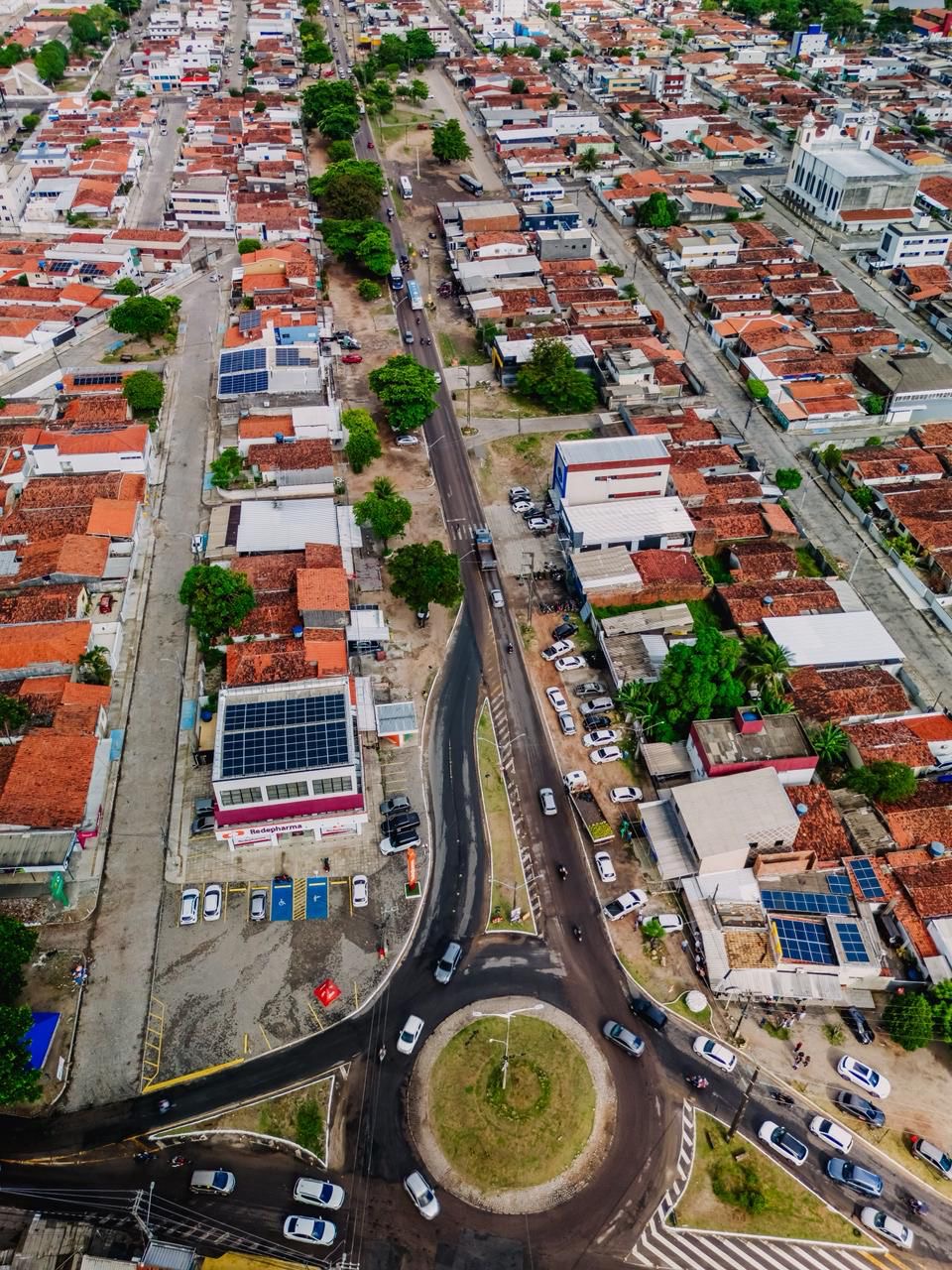Cícero Lucena autoriza obras para transformar avenida principal do Geisel em parque linear, com vias duplicadas, polo gastronômico e terminal de transporte