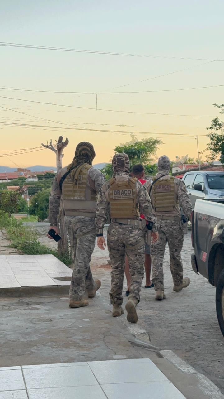 OPERAÇÃO AXOLOTE: Polícia Civil cumpre 19 mandados, prende seis pessoas e desarticula organização criminosa em Patos