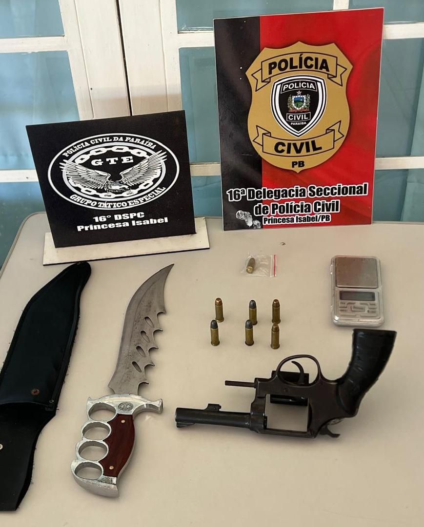 EM TAVARES: Polícia Civil prende suspeito por posse ilegal de arma de fogo após denúncia anônima