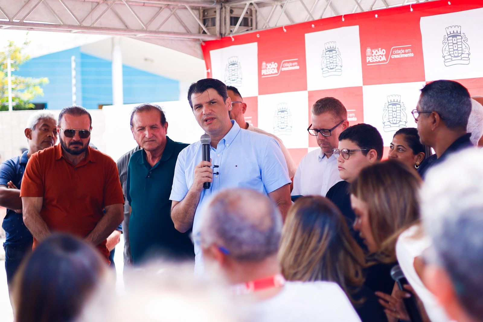 Leo Bezerra atende demanda da população e autoriza construção de praça no Treze de Maio