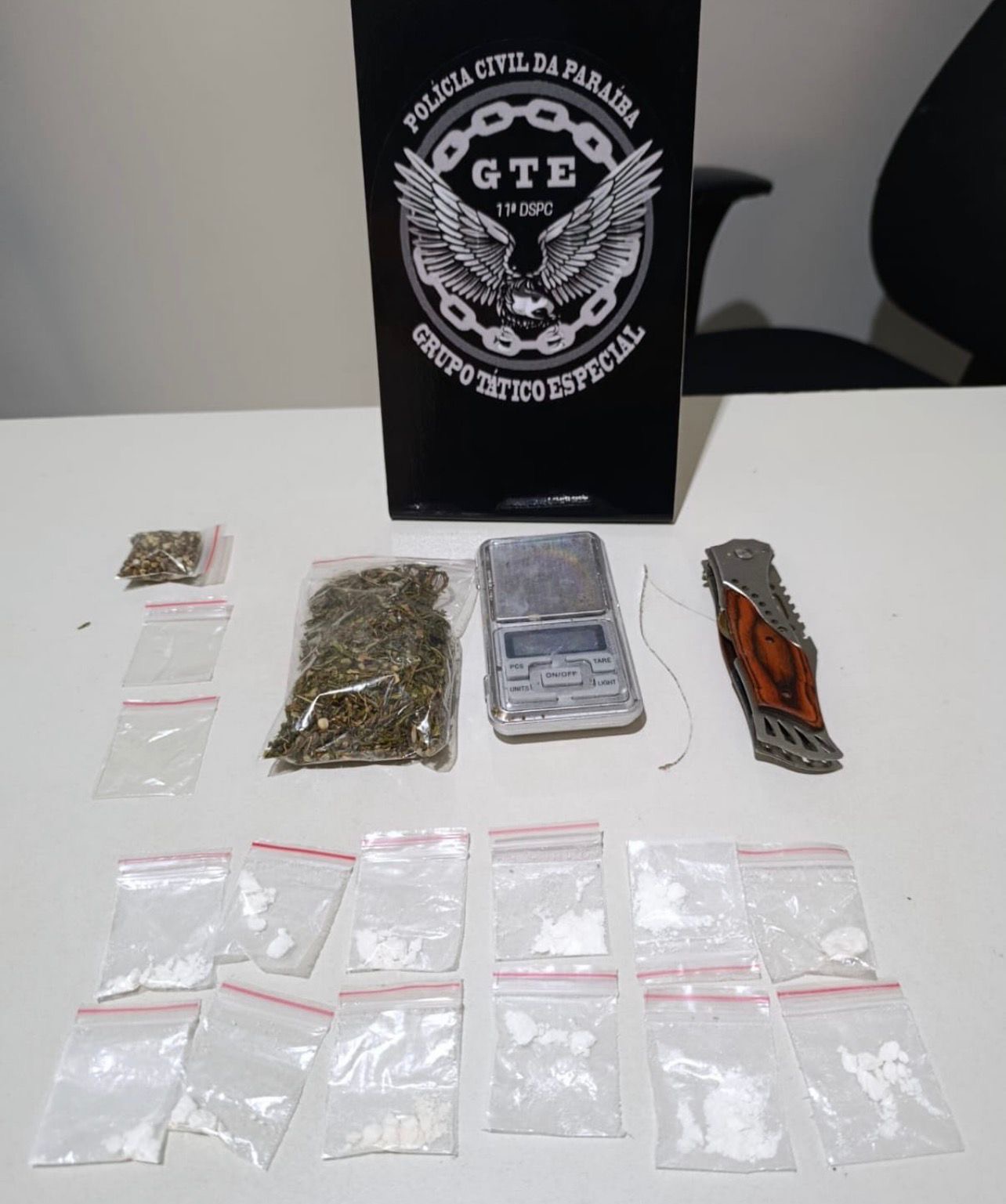 EM QUEIMADAS: Polícia Civil prende suspeito por tráfico de drogas após tentativa de fuga