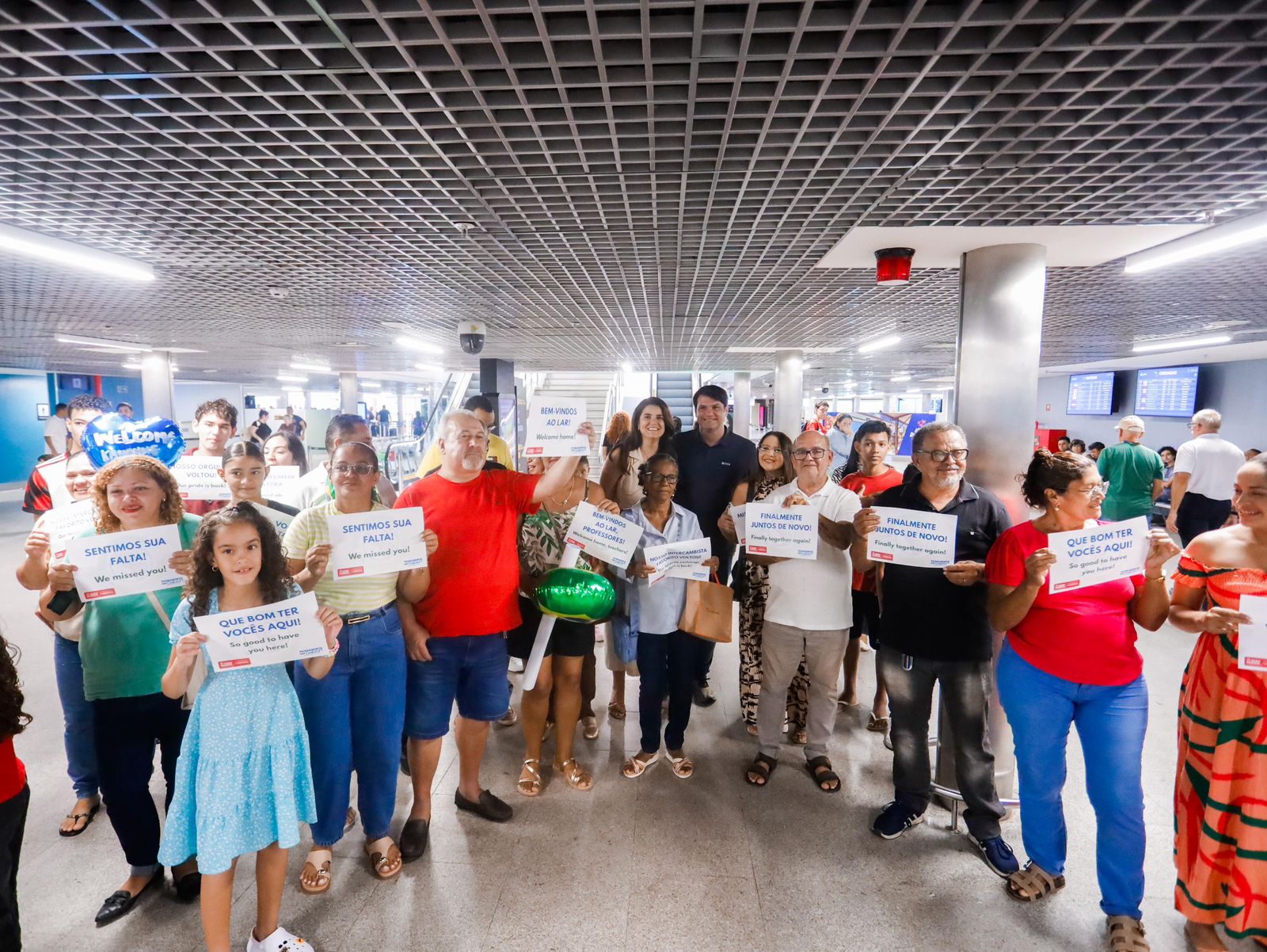 Programa ‘João Pessoa no Mundo’Leo Bezerra recepciona alunos de intercâmbio no Canadá e destaca ensino da Rede Municipal como referência