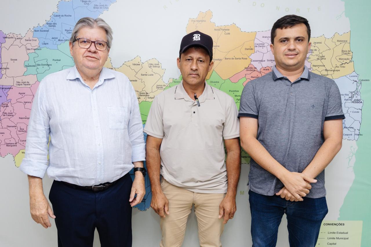 Prefeito de Nova Olinda destaca obras de infraestrutura, educação e transporte e anuncia apoio à pré-candidatura de João ao Senado