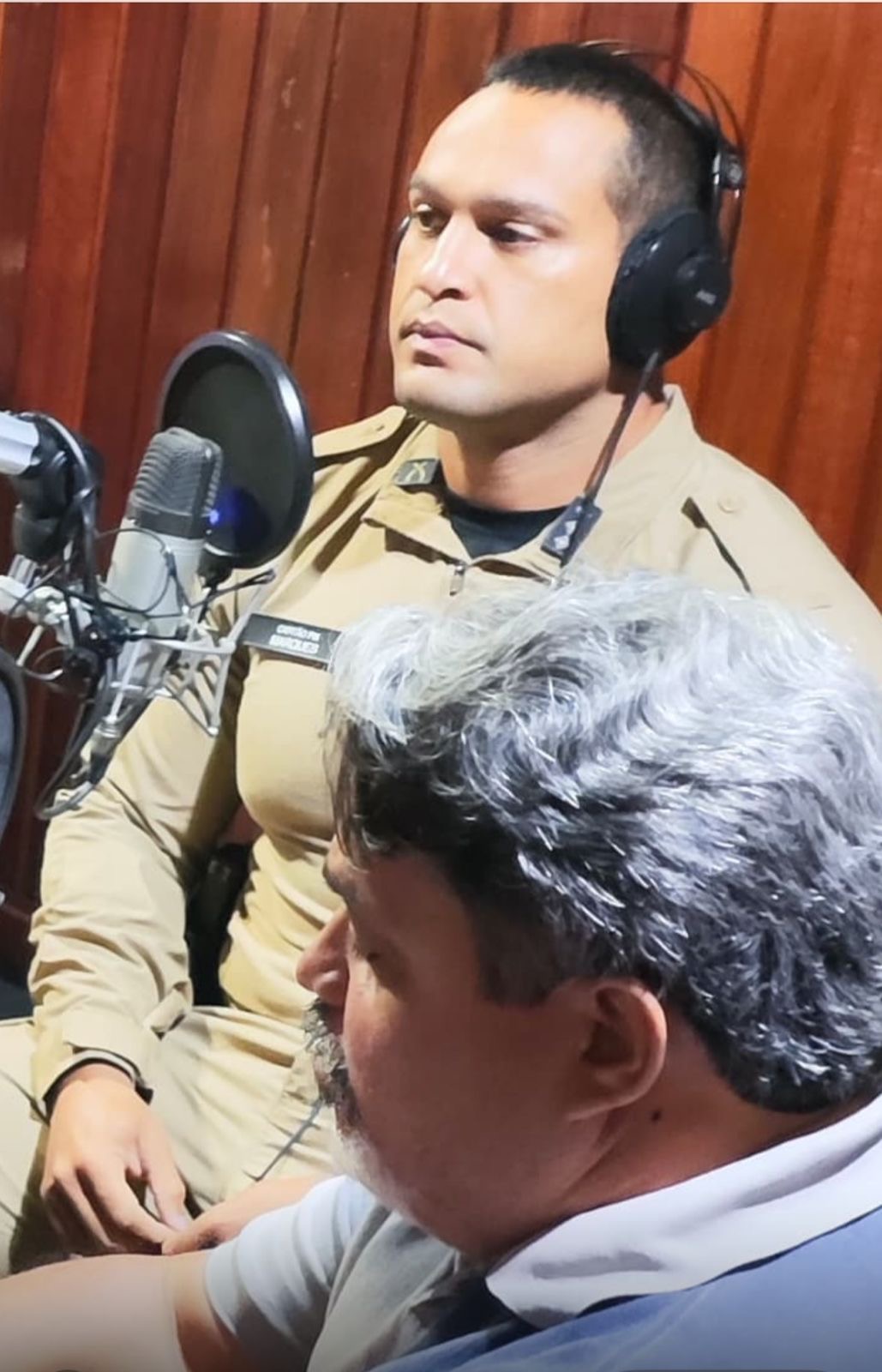Capitão Marques é destaque no CPAD Notícias e recebe continência ao vivo de Emerson Medeiros durante entrevista na CPAD FM