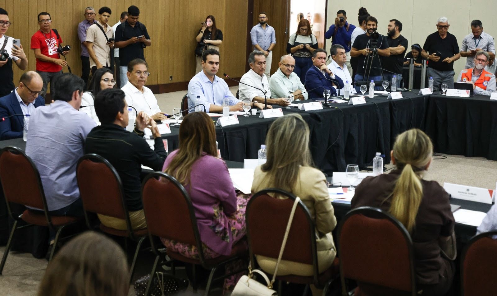 Governador Lucas Ribeiro e ministro Waldez Góes sobrevoam área afetada pelas chuvas e alinham ações com prefeitos