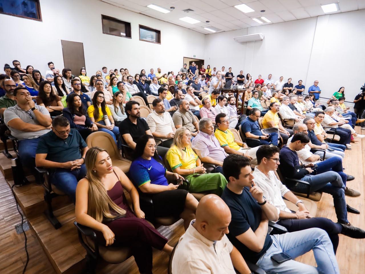 DesenvolvimentoLeo Bezerra regulamenta lei que alia preservação do patrimônio e crescimento urbano