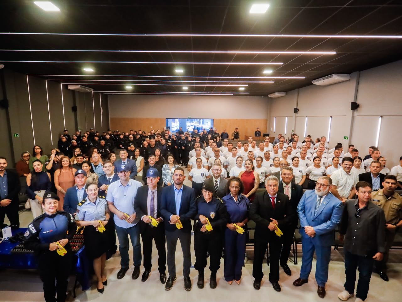 Município mais SeguroLeo Bezerra assina pacto para ampliar investimentos e capacitação da Guarda Metropolitana