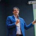 Prefeito Léo destaca avanços na saúde, inovação tecnológica e reforça compromisso com João Pessoa durante entrevista ao CPAD Notícias