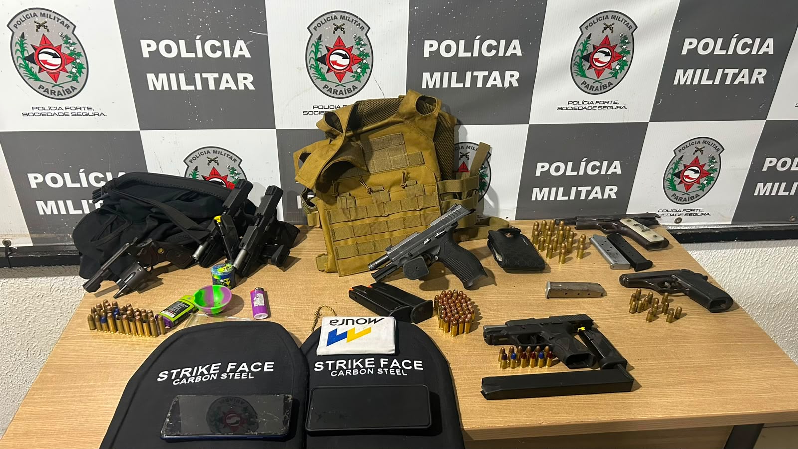OPERAÇÃO DO 1º BPM NO RENASCER DESARTICULA GRUPO CRIMINOSO, APREENDE SETE ARMAS E EVITA HOMICÍDIO NA GRANDE JOÃO PESSOA