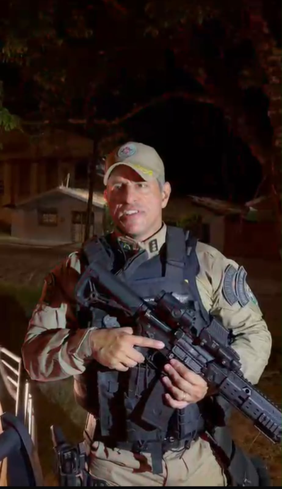 🚨 GUARNIÇÕES DO 1º BPM APREENDEM ARMA DE FOGO NA ILHA DO BISPO! 🚔🚨