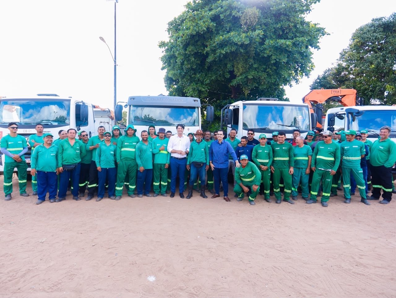 Serviços intensificadosLeo Bezerra inicia 2ª fase da Operação Cidade Bem Cuidada, com foco na Zona Norte até o fim de semana