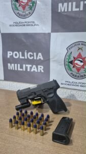 PM apreende arma de fogo e munições durante a Operação Força Total no bairro dos Funcionários