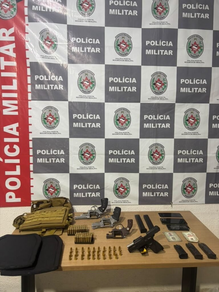POLÍCIA MILITAR APREENDE QUATRO ARMAS DE FOGO E EVITA ATAQUE CRIMINOSO NA ZONA SUL DA CAPITAL